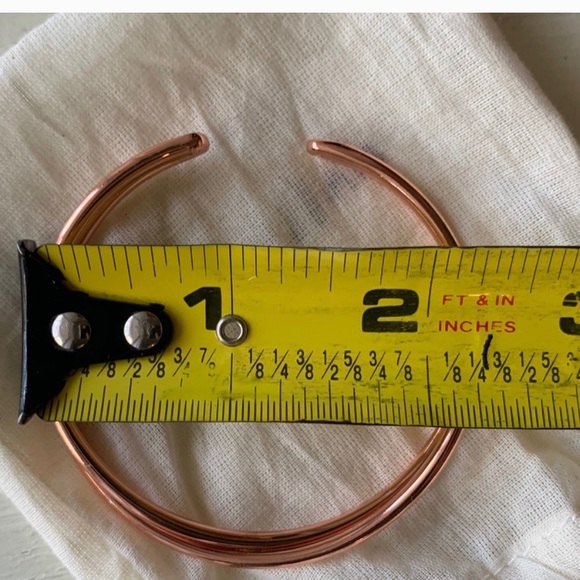 Tribe Alive : rose gold criss cross bracelet - Picture 13 of 14